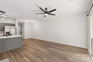 3220 Selwyn Farms Ln, Charlotte, NC 28209 - Photo 17