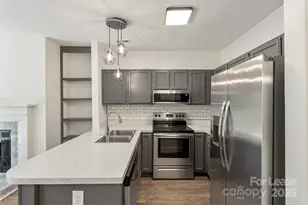 3220 Selwyn Farms Ln, Charlotte, NC 28209 - Photo 11