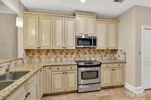 325 Queens Rd, Charlotte, NC 28204 - Photo 3