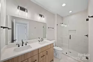 105 Collin Pl, Asheville, NC 28804 - Photo 17