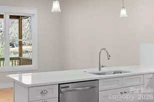 107 Collin Pl, Asheville, NC 28804 - Photo 3