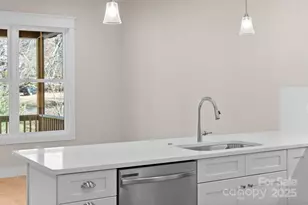 107 Collin Pl, Asheville, NC 28804 - Photo 3