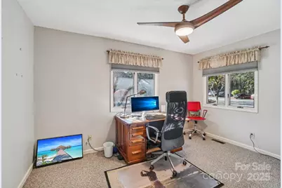 305 N Scarlet Oak Lane, Hendersonville, NC 28791 - Photo 11