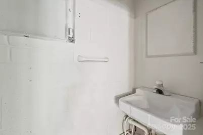 4265 Old Greensboro Road, Winston Salem, NC 27101 - Photo 21