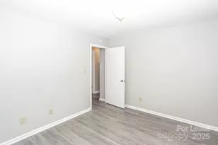 8247 Gera Emma Dr, Charlotte, NC 28215 - Photo 9