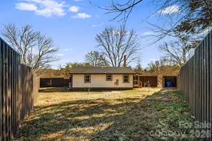 95 Loeb Dr, Brevard, NC 28712 - Photo 5