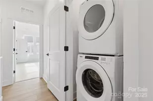 5039 Dutchess Dr, Charlotte, NC 28217 - Photo 5