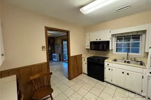 2665 Fairway Acres Cir, Lenoir, NC 28645 - Photo 5