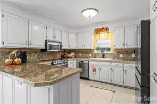 1002 4th St NE, Conover, NC 28613 - Photo 7