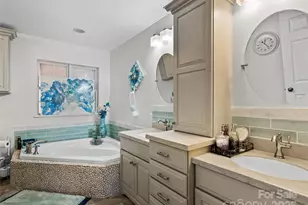 1002 4th St NE, Conover, NC 28613 - Photo 17