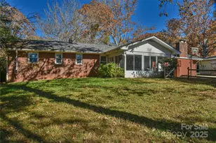 26 Bevlyn Dr, Asheville, NC 28803 - Photo 23