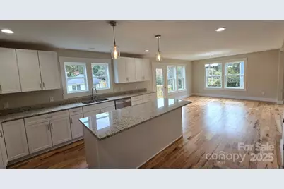 316 S Hill Street, Gastonia, NC 28052 - Photo 9