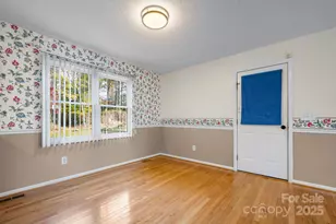 14 Hunters Creek Ln, Granite Falls, NC 28630 - Photo 9