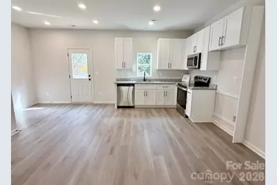 116 N Gould Avenue, Bessemer City, NC 28016 - Photo 9