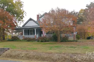 1229 Poplar St, Albemarle, NC 28001 - Photo 3