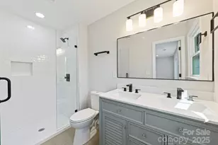 5609 Alanhurst Pl, Charlotte, NC 28217 - Photo 17