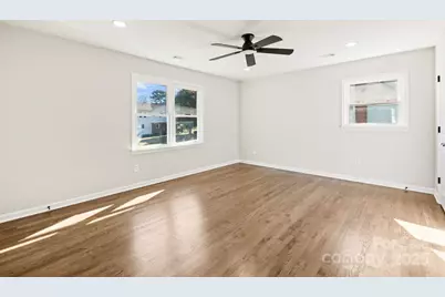 5609 Alanhurst Place, Charlotte, NC 28217 - Photo 7