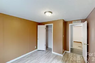 71 London Ln, Clyde, NC 28721 - Photo 31