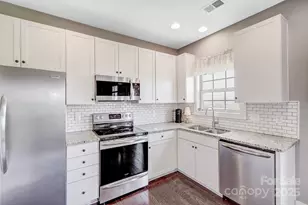 689 Cardwell Ln, Fletcher, NC 28732 - Photo 3