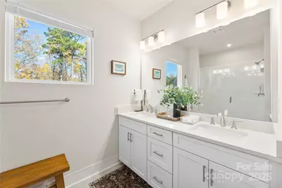 9722 Munsing Drive, Charlotte, NC 28269 - Photo 15