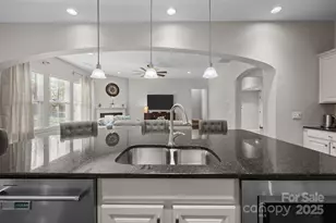 10843 Preservation Park Dr, Charlotte, NC 28214 - Photo 17