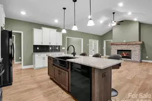 140 Cv Crst Dr, Rutherfordton, NC 28139 - Photo 13