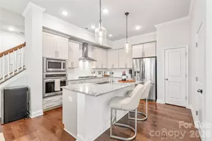 411 Belton St, Charlotte, NC 28209 - Photo 9