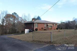 1761 Dearborn Street Ext, Morganton, NC 28655 - Photo 3