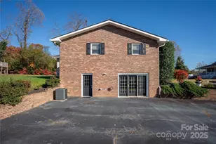 71 Bristol Ln, Hendersonville, NC 28792 - Photo 39