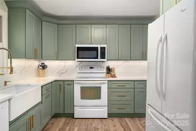 71 Bristol Lane, Hendersonville, NC 28792 - Photo 11