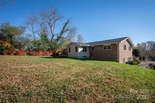 71 Bristol Ln, Hendersonville, NC 28792 - Photo 41