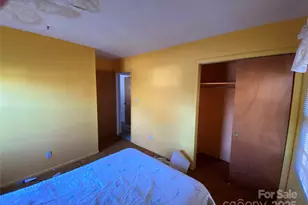 305 Red Roan Pl, Charlotte, NC 28215 - Photo 23