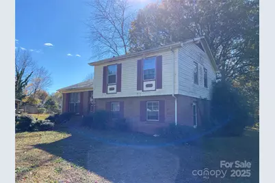 305 Red Roan Place, Charlotte, NC 28215 - Photo 3