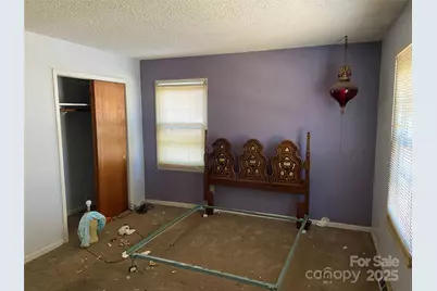 305 Red Roan Place, Charlotte, NC 28215 - Photo 17