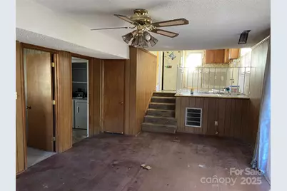 305 Red Roan Place, Charlotte, NC 28215 - Photo 31