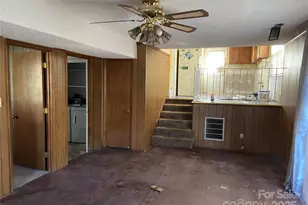 305 Red Roan Pl, Charlotte, NC 28215 - Photo 31