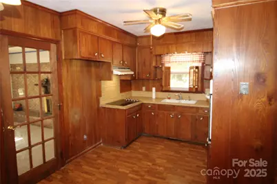 1631 Oline Place, Charlotte, NC 28212 - Photo 11