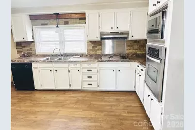 602 E Lee Avenue, Bessemer City, NC 28016 - Photo 31