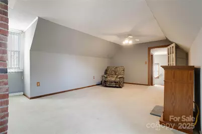 602 E Lee Avenue, Bessemer City, NC 28016 - Photo 17