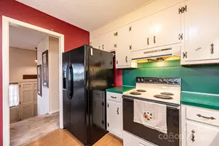 2570 Raintree St, Connelly Springs, NC 28612 - Photo 11