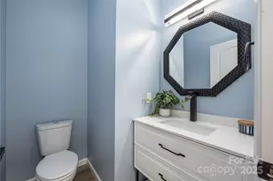 402 Sardis Rd N, Charlotte, NC 28270 - Photo 9