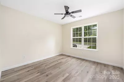 402 Sardis Road N, Charlotte, NC 28270 - Photo 25