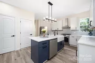 402 Sardis Rd N, Charlotte, NC 28270 - Photo 3