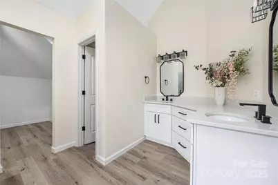 402 Sardis Road N, Charlotte, NC 28270 - Photo 19