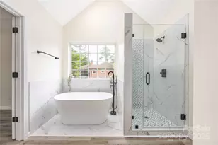 402 Sardis Rd N, Charlotte, NC 28270 - Photo 17