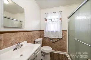 1214 Dry Ponds Rd, Granite Falls, NC 28630 - Photo 17