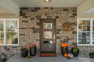 2508 Carriage Falls Ct, Hendersonville, NC 28791 - Photo 5