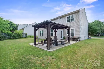 16337 Greybriar Forest Lane, Charlotte, NC 28278 - Photo 3