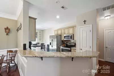 16337 Greybriar Forest Lane, Charlotte, NC 28278 - Photo 9