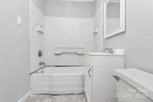 1123 E Gaston St, Lincolnton, NC 28092 - Photo 11